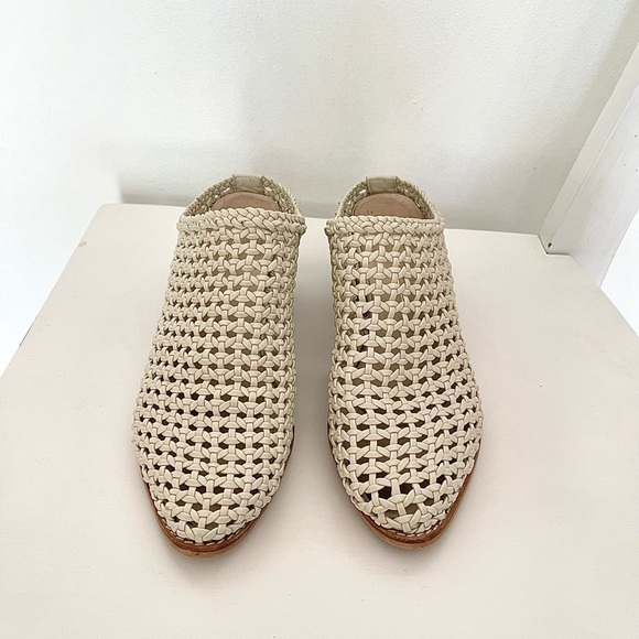 Intentionally Blank Cap Basket Mule in Bone (40 / US 10) - Picture 6 of 11